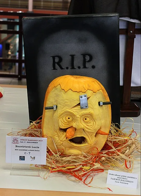 rémisztő halloween tök