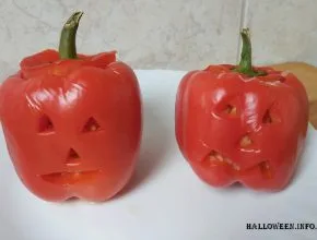 halloweeni töltött paprika