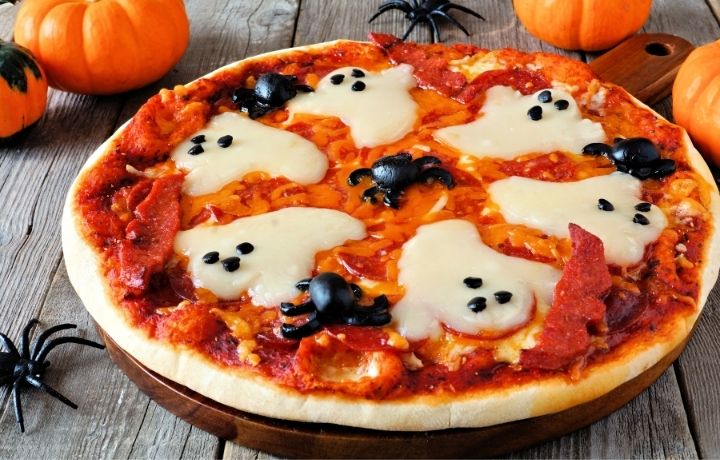 halloween pizza szellemes