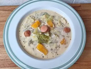 sütőtökös frankfurti leves